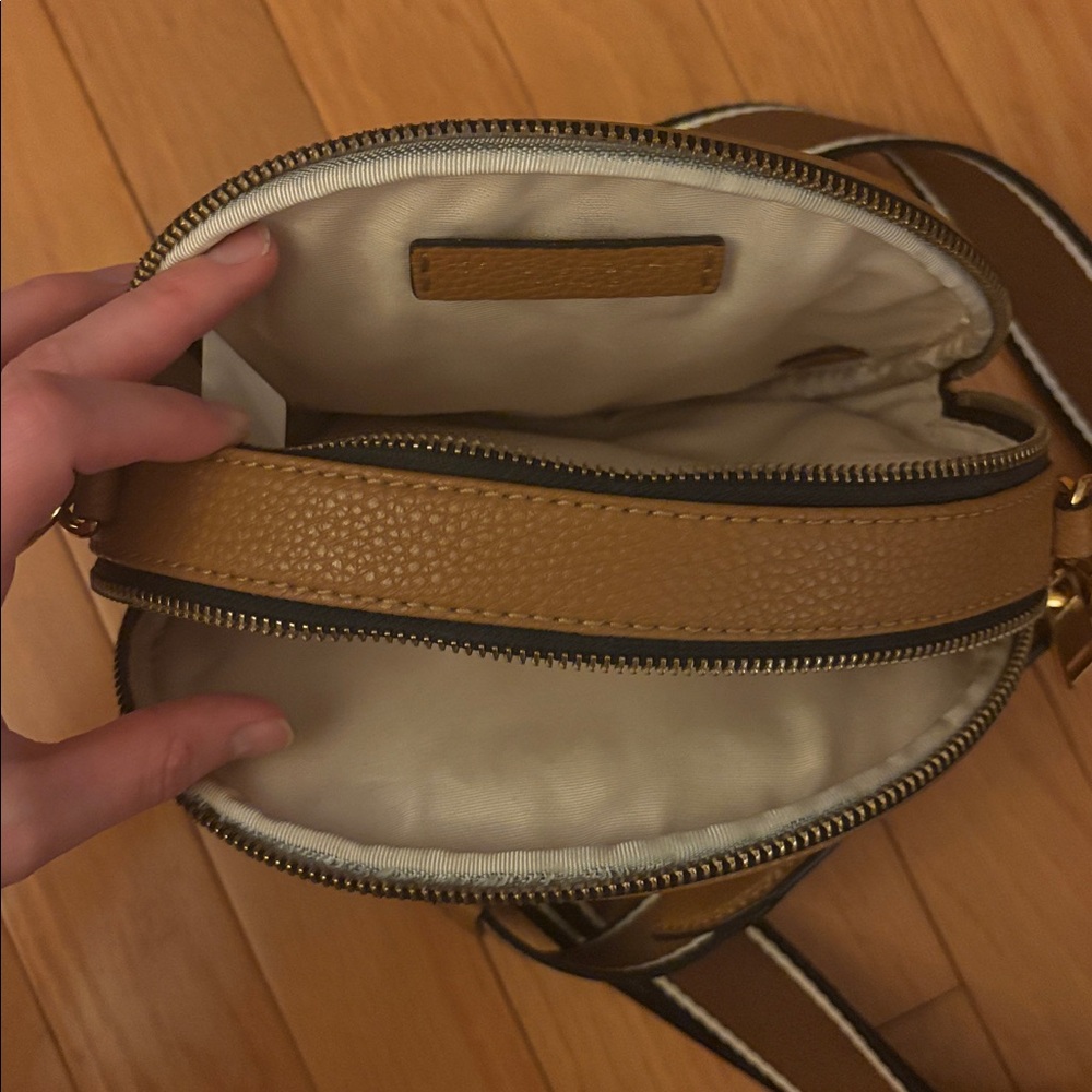 Marc Jacobs Brown Crossbody Bag with Black Strap - Picture 3 of 4